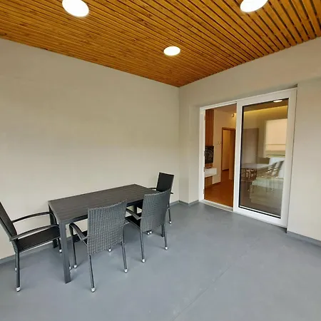 Apartment 6bits